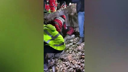 Ataşehir Belediyesi'nden büyük ayıp! Cumhurbaşkanlığından üstün fedakarlık madalyası alan NESAR derneğini, çöp kamyonu parkına gönderdiler