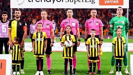Super League Trendyol： İstanbulspor： 0 - Galatasaray： 1 (Première mi-temps)