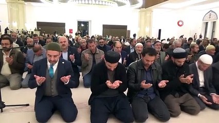 Kars'ta Mevlid Kandili'nde camiler doldu taştı Sultan Alparslan Külliyesi'nde ilk namaz kılındı