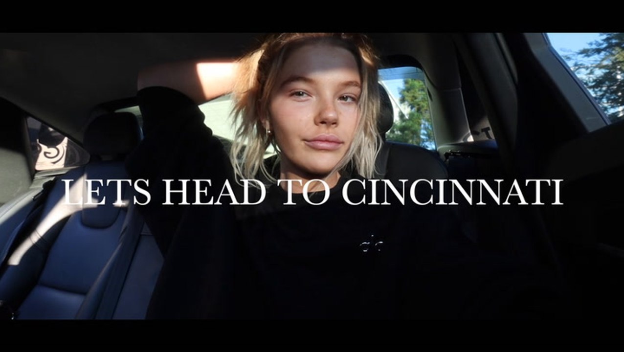 Ellie Thumann’s BTS Look at ‘Be You Women’s Empowerment Series’ in Cincinnati