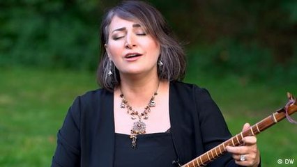 Singen ohne Angst - eine iranische Sängerin in Berlin