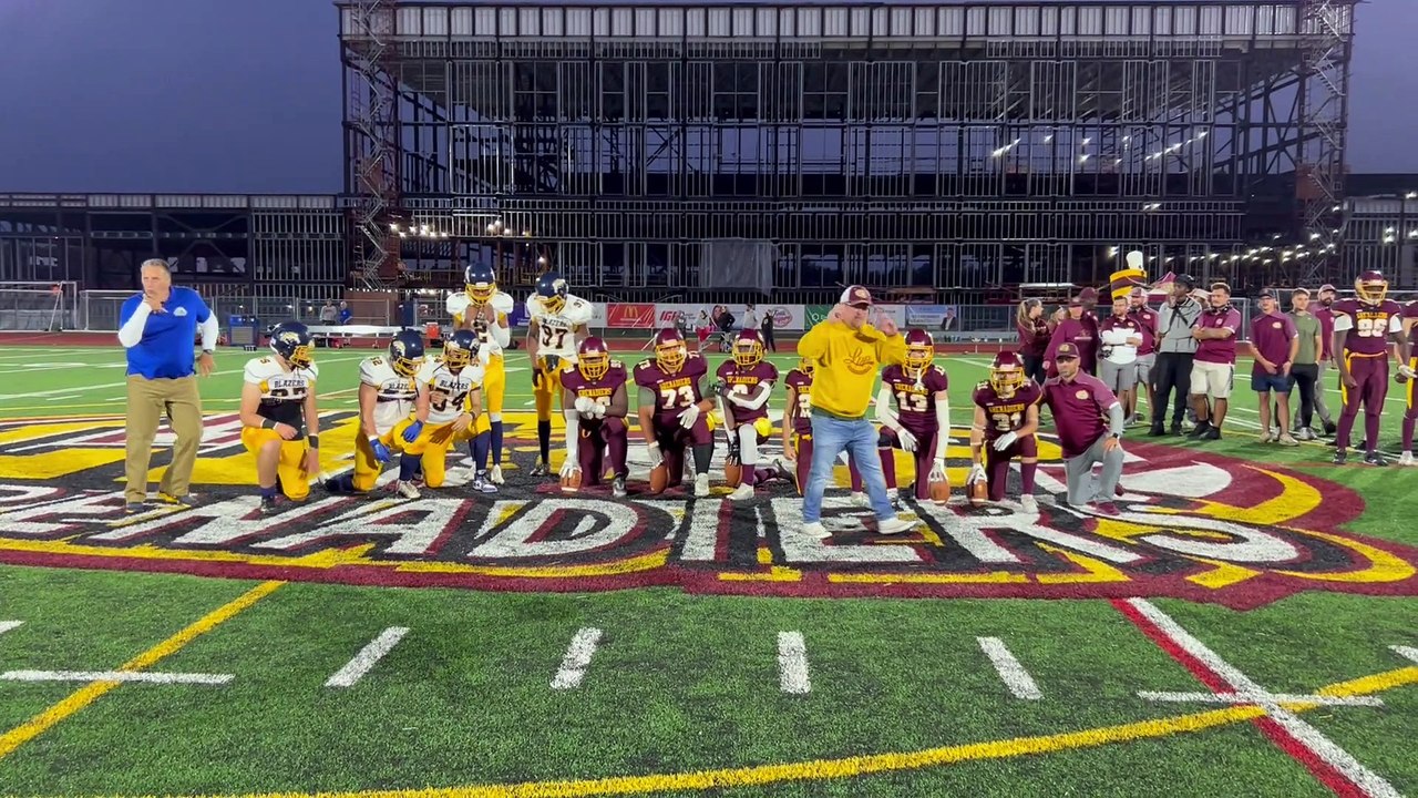 Une partie de l'inauguration du nouveau terrain synthétique de LPP