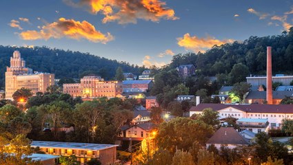 This Small Arkansas City Has One of the Best Resorts in the South — and It’s on the Path of the 2024 Solar Eclipse