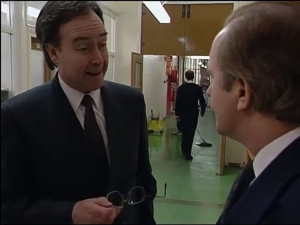 The Bill S13E49 Inside Edge