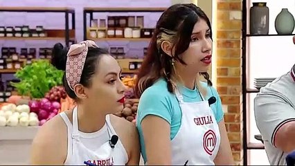 Giuliana molesta con sus compañeros