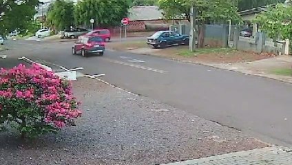Câmera registra acidente que deixou criança ferida no Santa Cruz