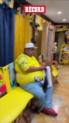 Cuauhtémoc Blanco visita la casa del uno de los más grandes aficionados del América