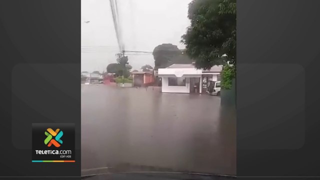 btn7-videos Lluvias-de-las-últimas-horas-provocan-múltiples-incidentes-260923