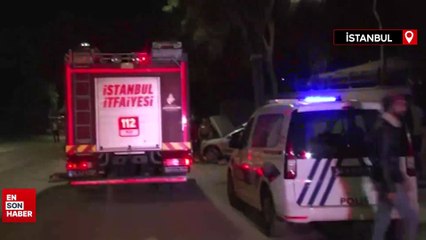 İstanbul'da araç, aydınlatma direğine çarparak durabildi