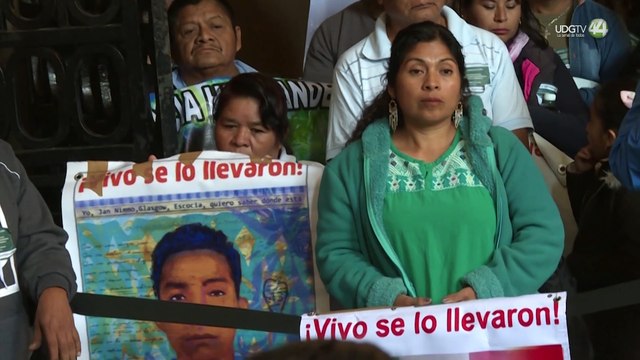 Los padres de los 43 estudiantes de Ayotzinapa acusan: se oculta información