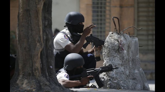 VIDEO: Des hommes lourdement armés attaquent un hôpital universitaire en Haïti