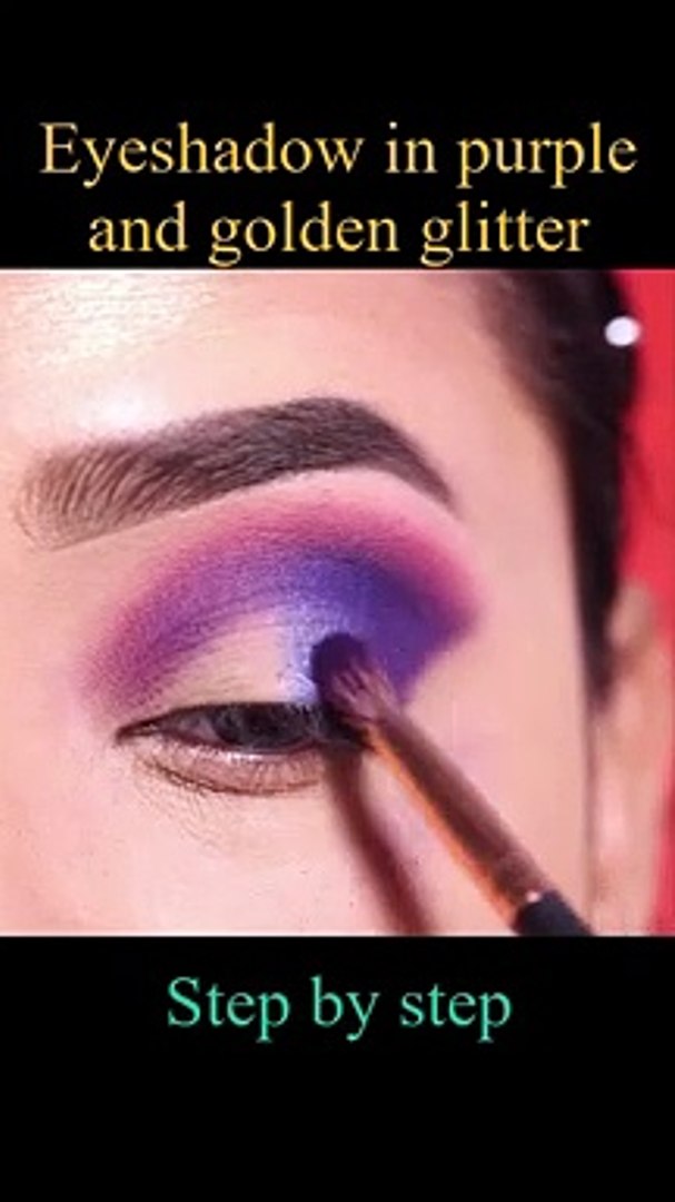 Eyeshadow in purple and golden glitter