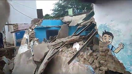 सतनाः देखते देखते ही ढह गई स्कूल की छत, बड़ा हादसा टला
