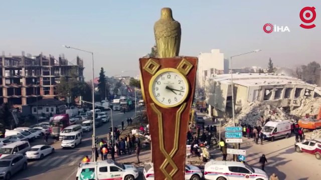 Depremin simgesi olan saat hep 04.17’yi gösterecek