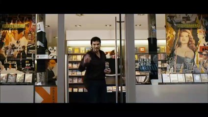 Ne te retourne pas Bande-annonce (EN)