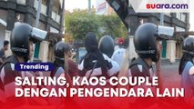 Momen Pria Salting ketika Kaos Couple dengan Pengendara Lain, Warganet: Jadi Ikutan Nyengir..