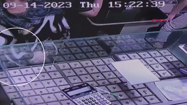 Kuyumcu dükkanında içinde 104 yüzük bulunan çantayı çaldı