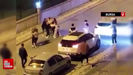 Bursa'da kadınlar birbirine girdi, erkekler izledi