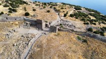 Assos’ta 1800 yıllık kaplar bulundu