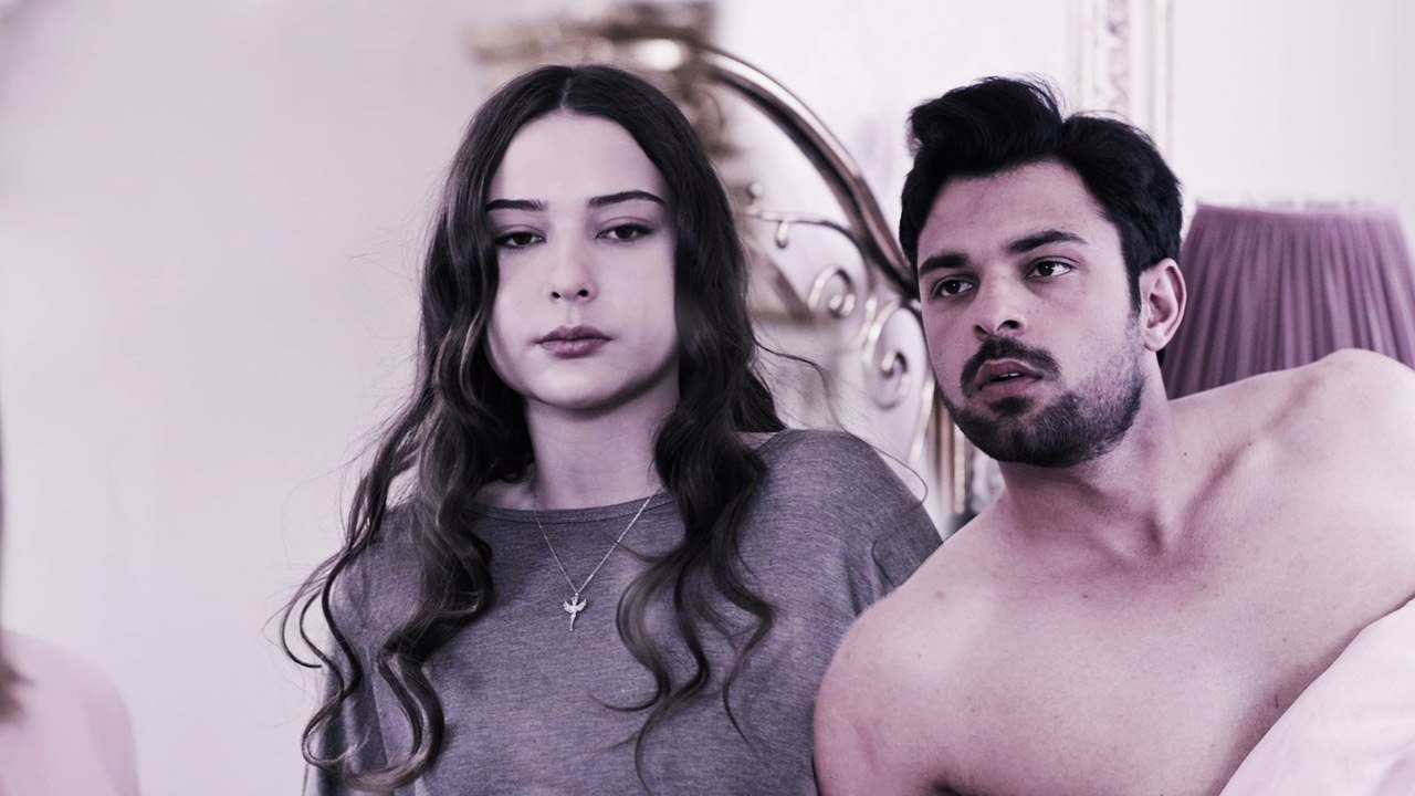Bir Anda Yere Yığıldı! | Hicran