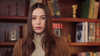 Hicran ve Melek'in İlk Karşılaşması... | Hicran