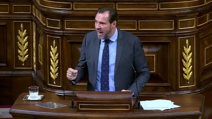 Óscar Puente: "Donde sí nos metieron a todos fue en una guerra sin escuchar a la calle, con mentiras sostenidas por el mismo que le marca a usted el paso a día de hoy, que instigó los peores atentados terroristas de nuestra historia"