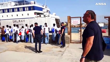 Migranti, cresce l'inedito asse Meloni-Macron