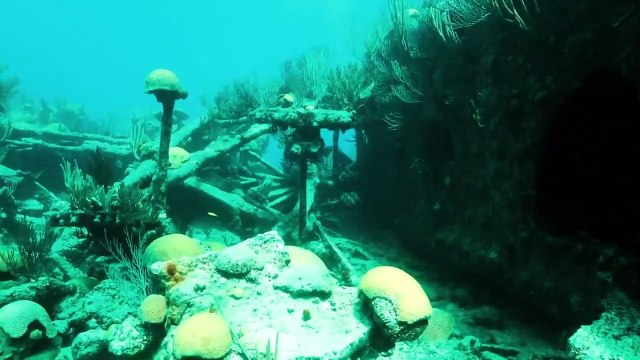 Zachary Quinto S02E05 - Le triangle des Bermudes