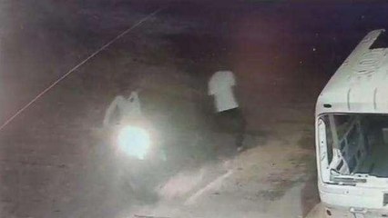 Video: कैमरे में कैद हुई चाकूबाजी, बदमाशों को पुलिस ने किया गिरफ्तार