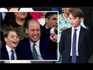 Les fans affirment que le «pauvre» Prince George a l'air «ligoté» portant une cravate de 20 £ «lors