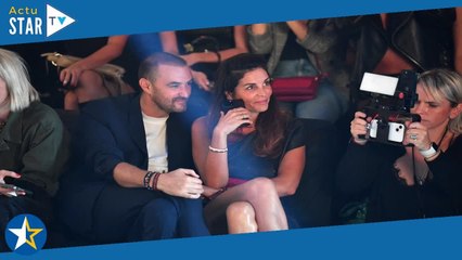 Cyril Lignac et sa femme Déborah  cette apparition remarquée du couple très discret en plein défilé
