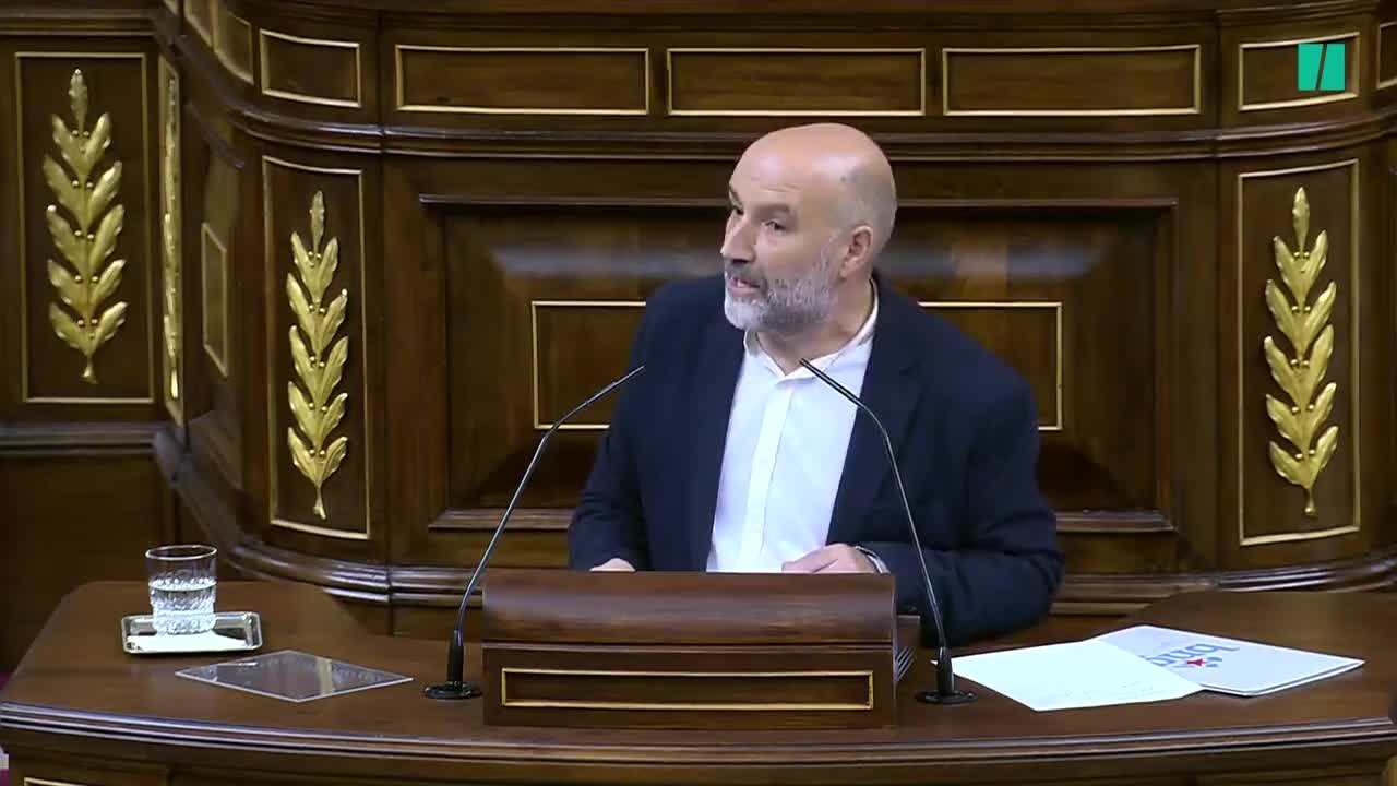 Néstor Rego (BNG): "Si buscan Feijóo en Google, salen más de medio millón de resultados: Feijóo culpa a los ciudadanos, a los gallegos, a la industria, al Gobierno, a los sanitarios... hasta a Vox"