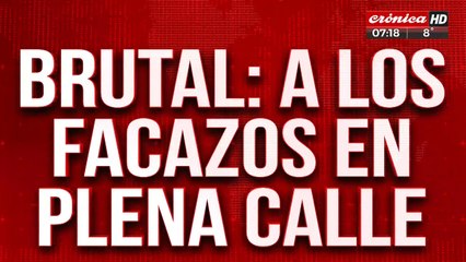 ¡Delincuentes se agarraron a facazos en plena vía pública!
