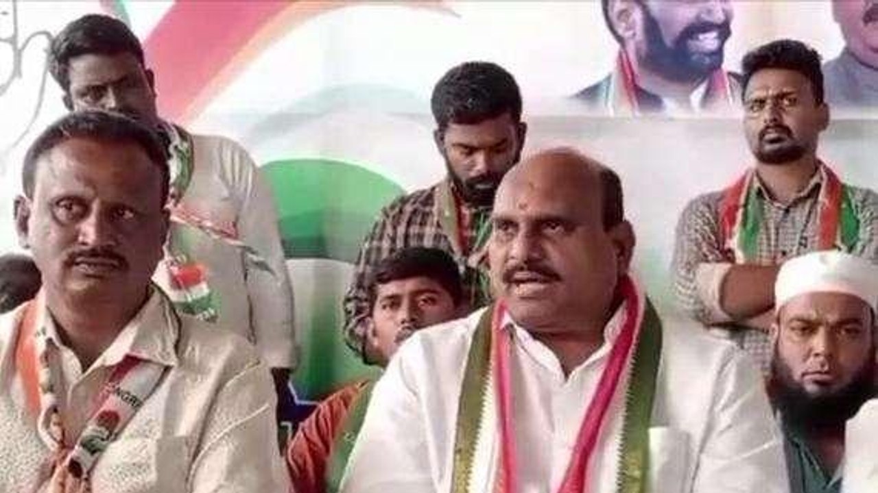 మెదక్: 'కాంగ్రెస్ అభ్యర్థిగా నేనే ఉంటా'