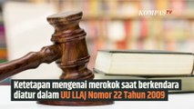 Jangan Sembarangan! Ini Larangan Merokok Sambil Mengendarai Sepeda Motor | SINAU