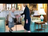 Sourire et poignée de main pour le 15e Premier ministre de Queen's