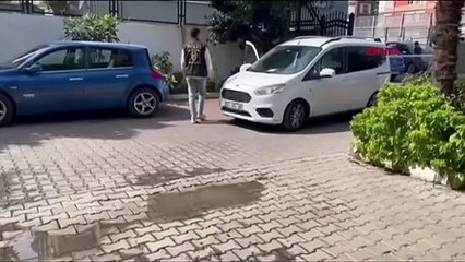 La femme et son amie, qui ont invité chez elle la personne qu'elle a rencontrée en ligne, ont volé 50 000 TL