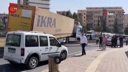 ’Dur’ ihtarına uymayan TIR sürücüsü, lastiklere ateş edilerek durduruldu