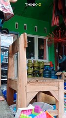 Mau ikutan sedih tapi lucu hehe