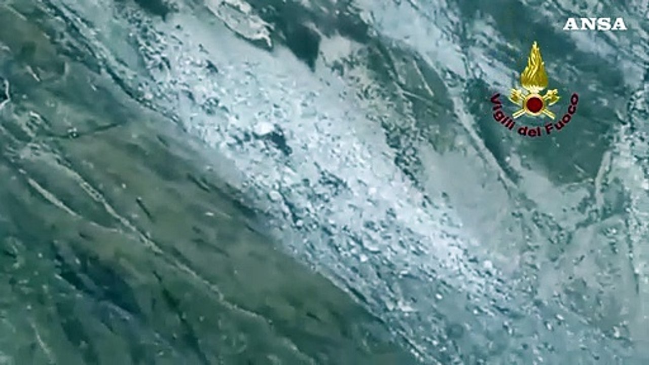 Frana in Val Formazza, riprese le ricerche dei due escursionisti dispersi