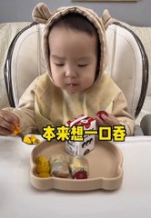 Télécharger la video: Baby Eating Food | Hungary Babies | Baby Funny Moments | Cute Babies | Naughty Babies #cutebabies #baby #babies #beautiful