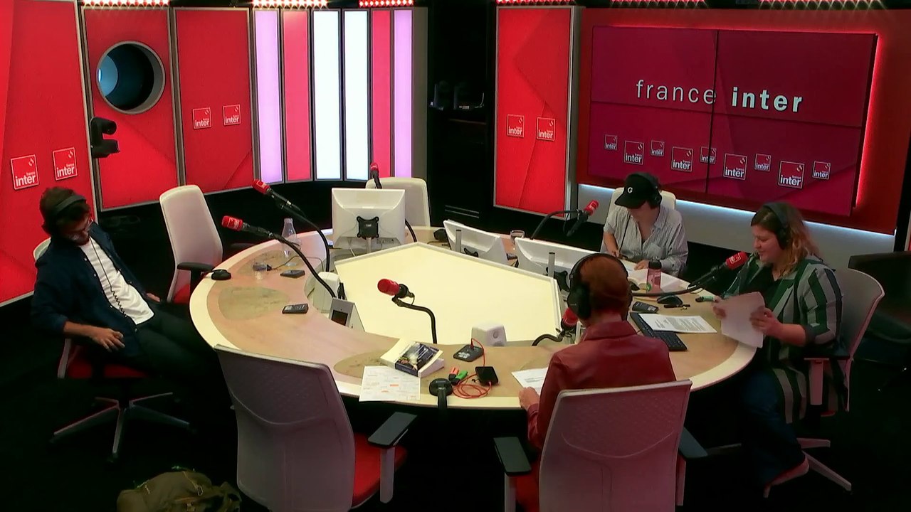 Comment se porte notre roman national érotique ? Promotion canapé par Maïa Mazaurette