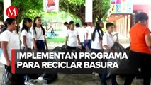 En Veracruz, ciudadanos reciben útiles escolares y dinero por reciclar basura