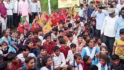 जनसुनवाई : अफसरों को घेरा, बोले सड़क-पुलिया नहीं तो वोट नहीं