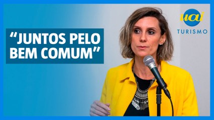 Como é a relação entre o executivo e legislativo no turismo?