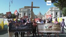 Vor Sitzung der Weltbischofssynode: Kundgebung gegen Missbrauch in der Katholischen Kirche