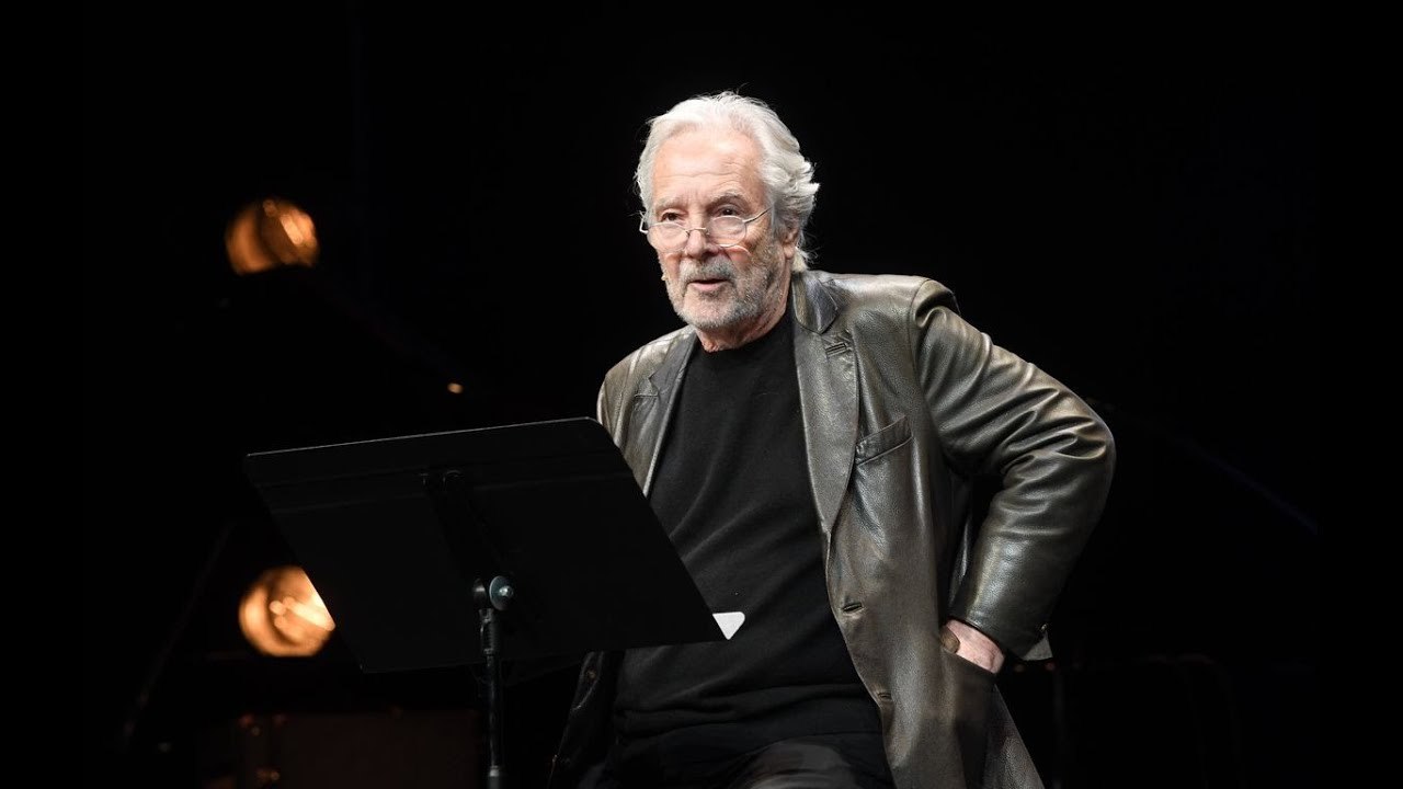 VIDEO: Le comédien Pierre Arditi victime d’un malaise sur scène à Paris