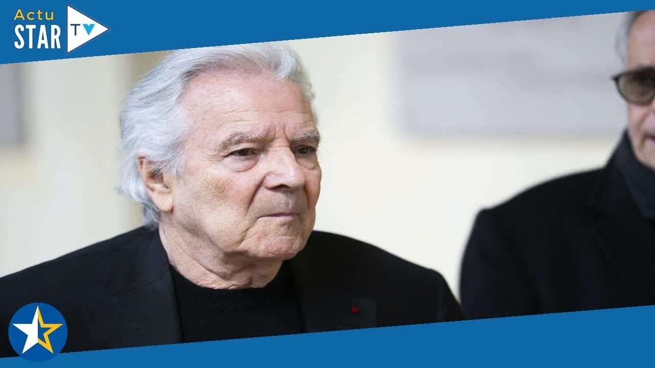 Pierre Arditi  le comédien de 78 ans victime d’un malaise sur la scène d’un théâtre, la salle évacu