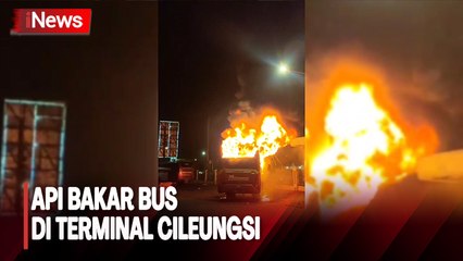 Diduga Akibat Korsleting Listrik, Bus Terbakar Hebat di Terminal Cileungsi