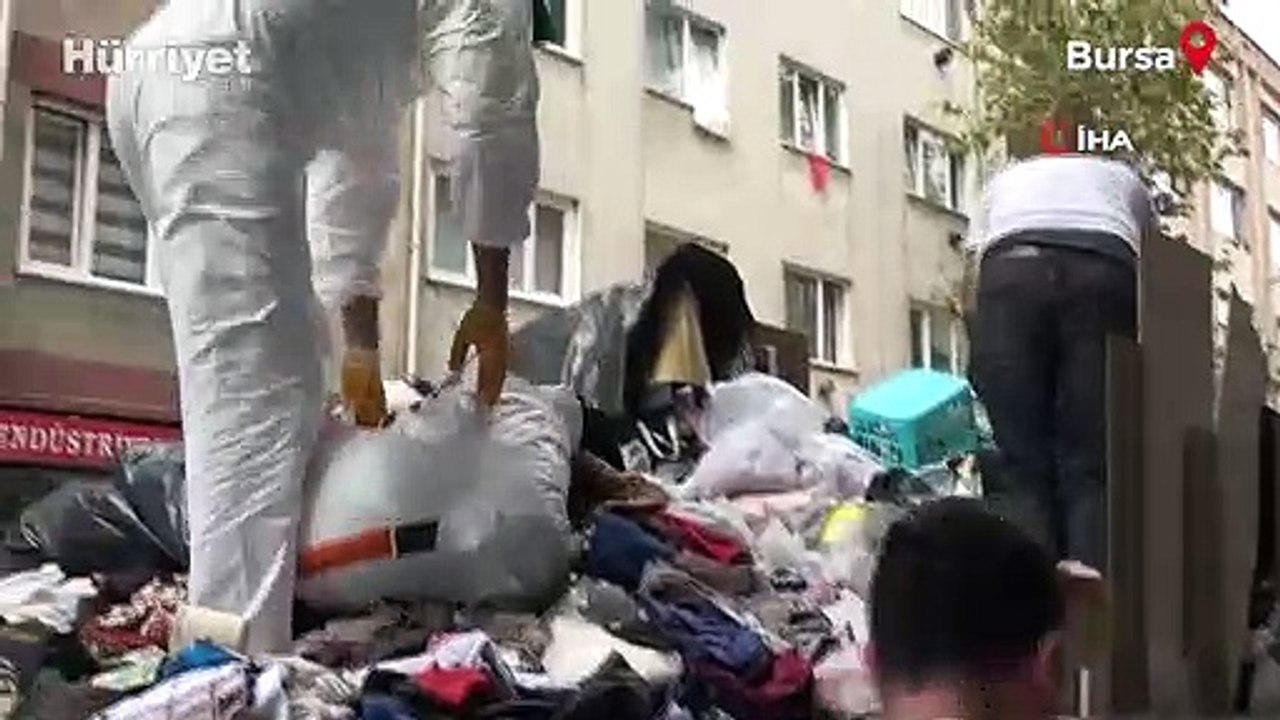 Bursa'da bir çöp ev vakası daha: 3 kamyon dolusu çöp çıktı